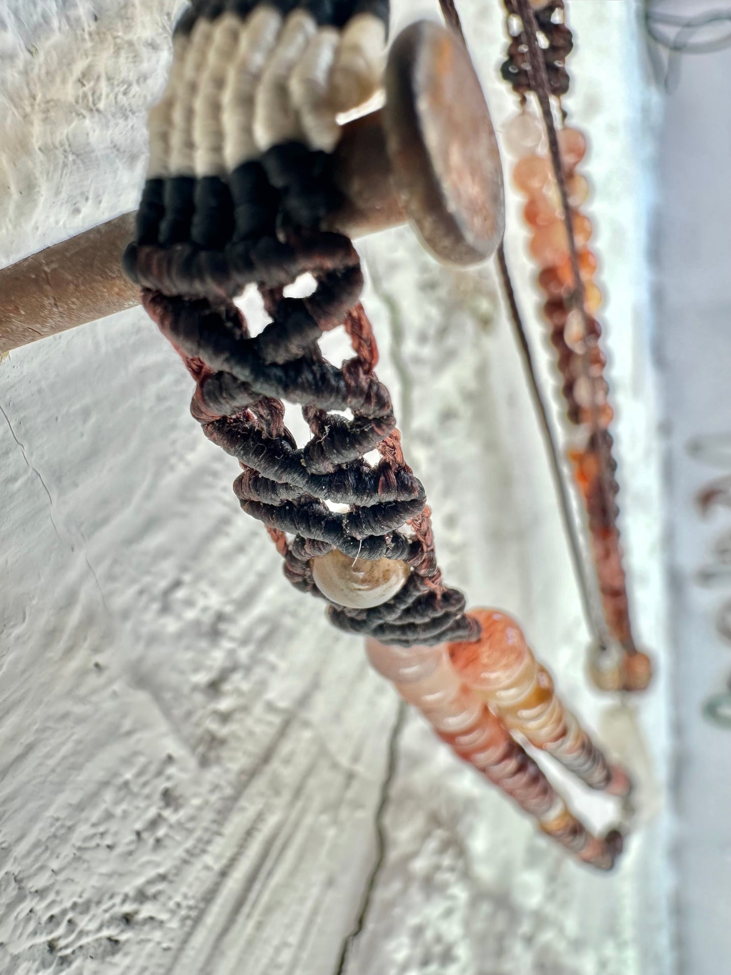 Resonant Quartz & Rich Stones