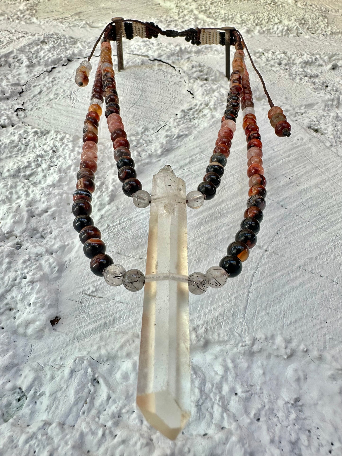 Resonant Quartz & Rich Stones